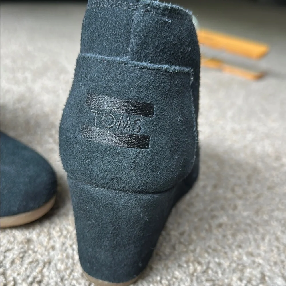 Toms Black Lace-Up‎ Wedge Boots